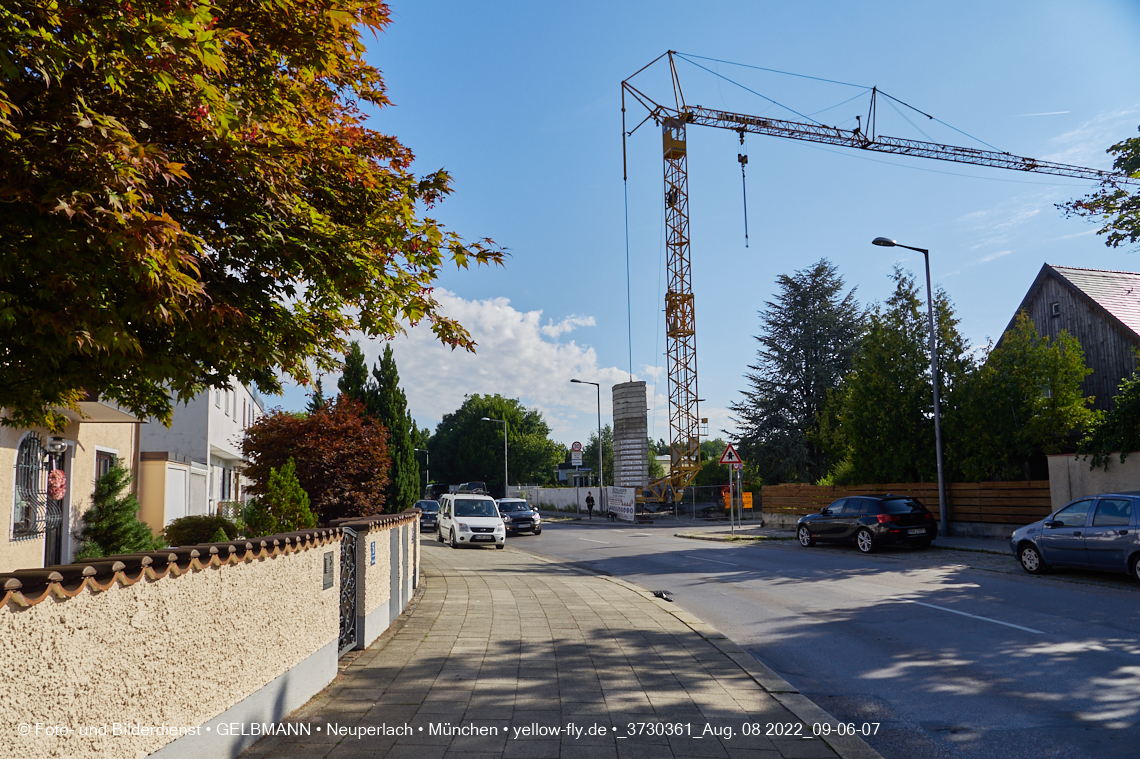 08.08.2022 - Baustelle an der Niederalmstraße 16 und Hugo-Lang-Bogen 13 in Neuperlach-Trudering